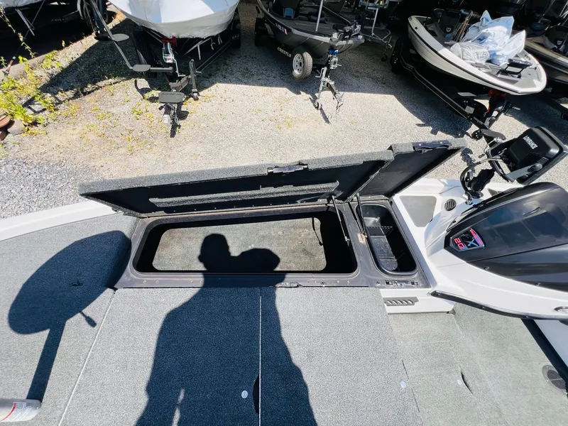 Slide: The Image of Skeeter FX20 2012 - 15