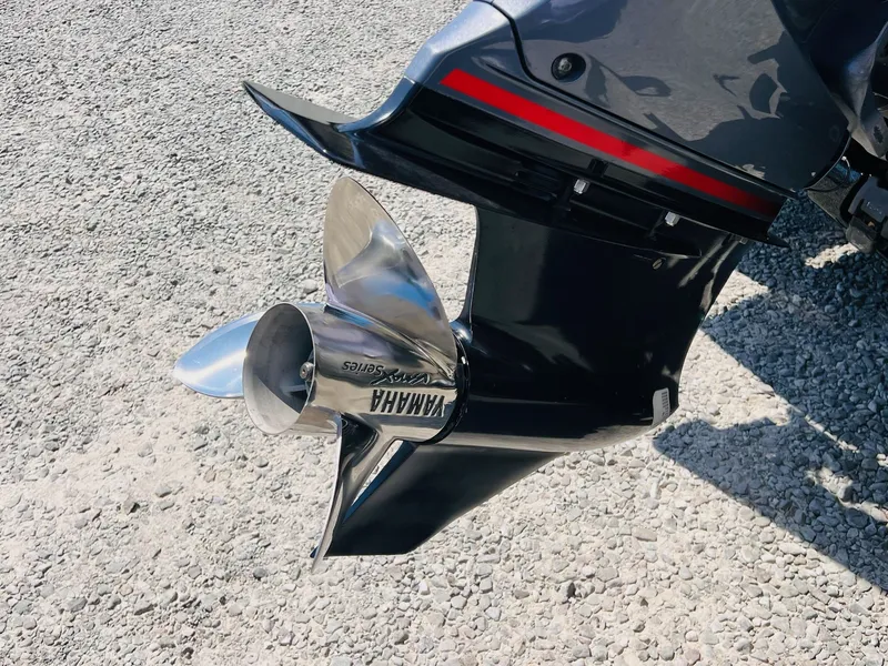 Slide: The Image of Skeeter FX20 2012 - 19