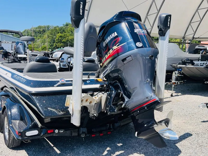 Slide: The Image of Skeeter FX20 2012 - 27