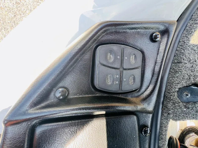 Slide: The Image of Skeeter FX20 2012 - 41