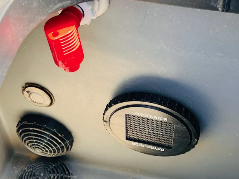 Slide: The Image of Skeeter FX20 2012 - 46