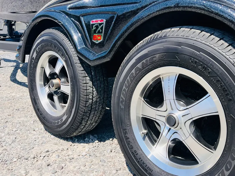 Slide: The Image of Skeeter FX20 2012 - 49