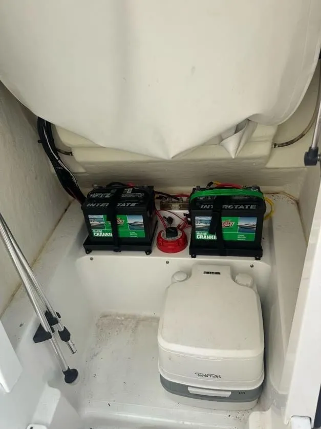 Slide: The Image of Wellcraft 202 Fisherman 2021 - 4