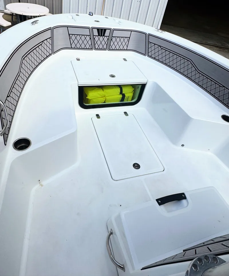 Slide: The Image of Wellcraft 202 Fisherman 2021 - 7