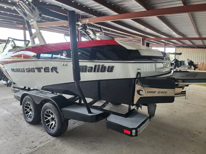 Slide: The Image of Malibu Wakesetter 22 VLX 2015 - 6