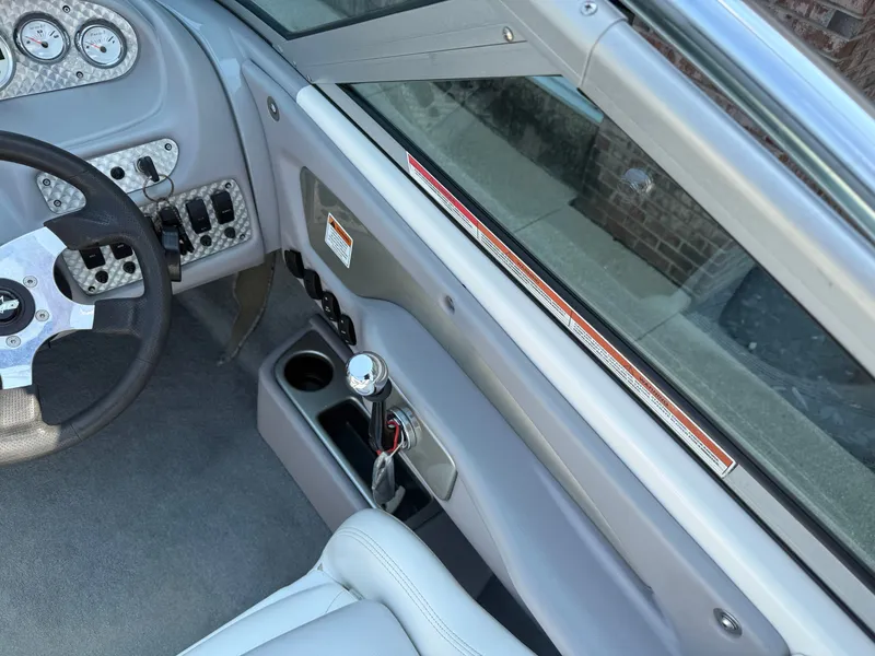 Slide: The Image of MasterCraft MariStar 230 2002 - 12