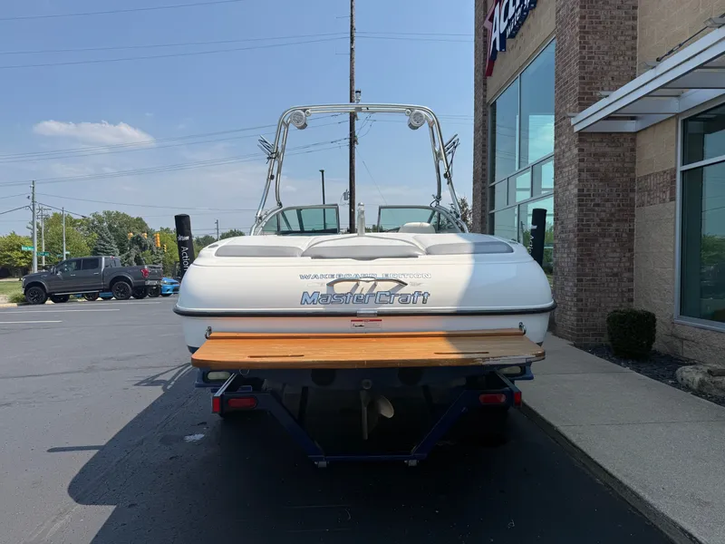 Slide: The Image of MasterCraft MariStar 230 2002 - 4