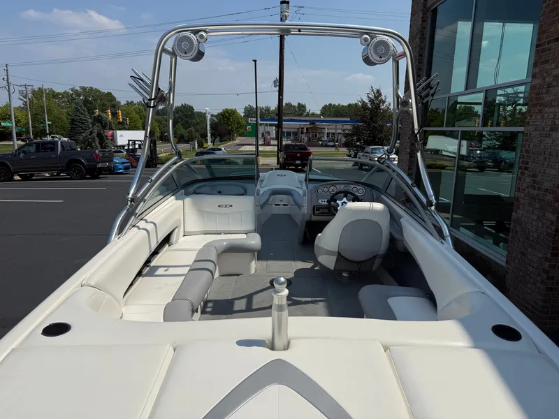 Slide: The Image of MasterCraft MariStar 230 2002 - 7
