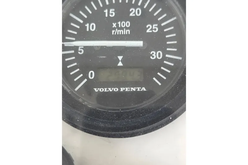 Slide: The Image of Volvo Penta tachometer on 2004 Ocean Yachts 43 Super Sport boat. - 15
