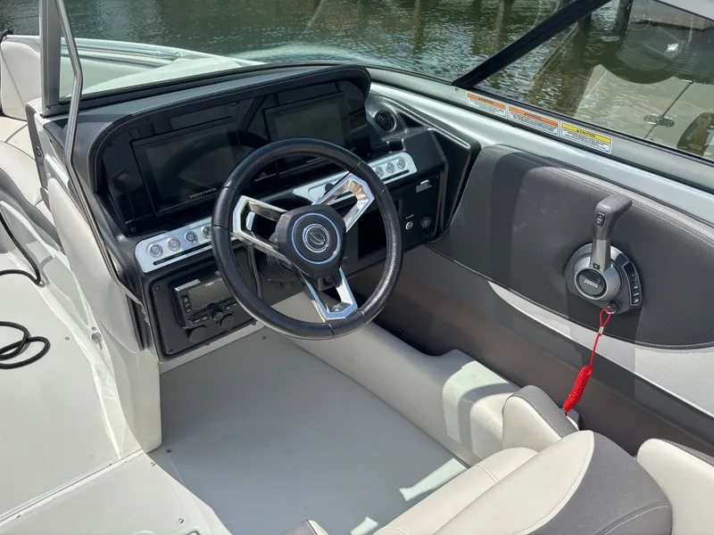 Slide: The Image of Crownline Boats 220 SS SURF 2023 - 5