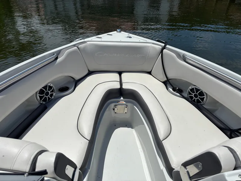Slide: The Image of Crownline Boats 220 SS SURF 2023 - 7