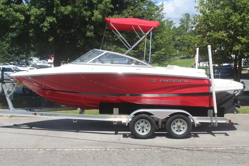 The Image of Regal 1900 LE 2011 - undefined