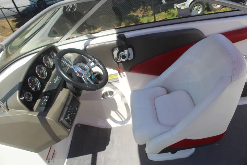 Slide: The Image of Regal 1900 LE 2011 - 10