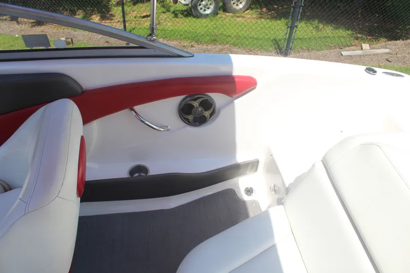 Slide: The Image of Regal 1900 LE 2011 - 14