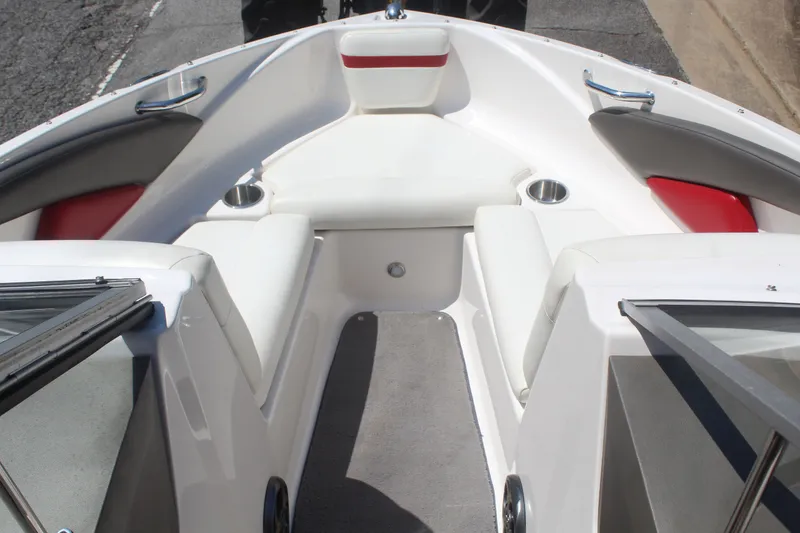 Slide: The Image of Regal 1900 LE 2011 - 15