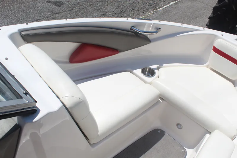 Slide: The Image of Regal 1900 LE 2011 - 16