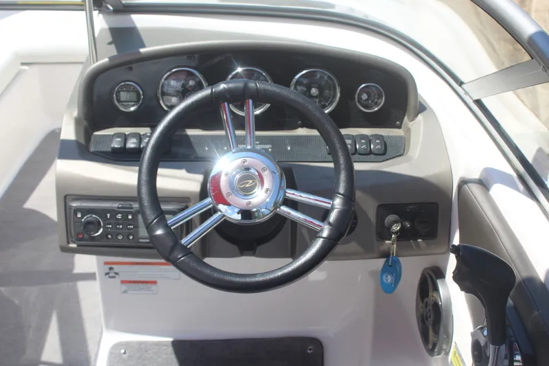 Slide: The Image of Regal 1900 LE 2011 - 9