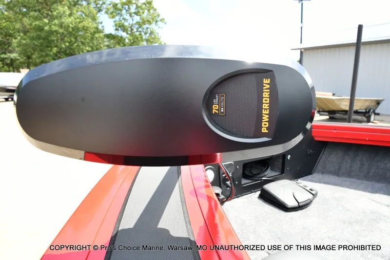 Slide: The Image of Tracker Targa V-19 Combo 2026 - 21