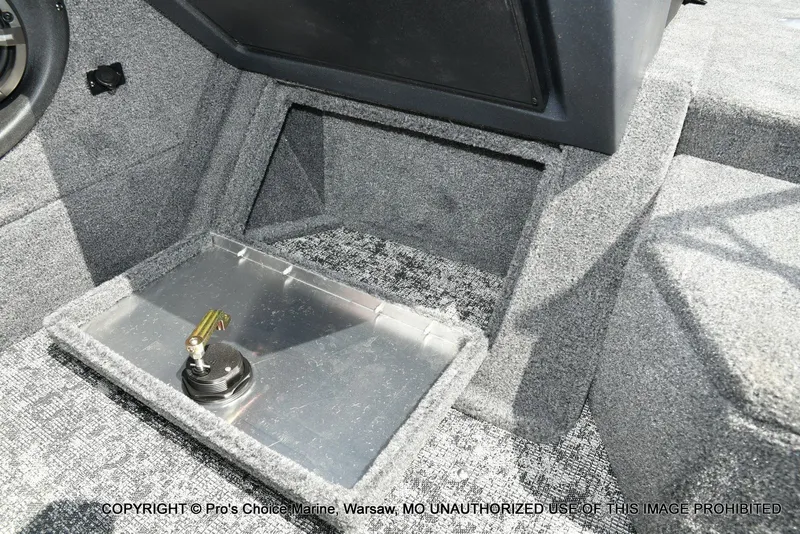 Slide: The Image of Tracker Targa V-19 Combo 2026 - 47