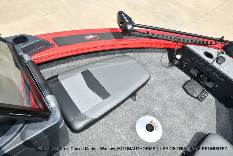 Slide: The Image of Tracker Targa V-19 Combo 2026 - 54