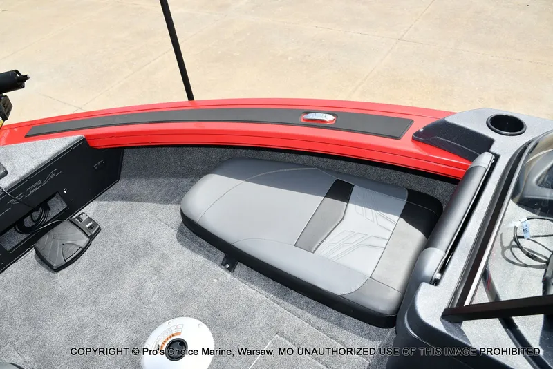 Slide: The Image of Tracker Targa V-19 Combo 2026 - 55