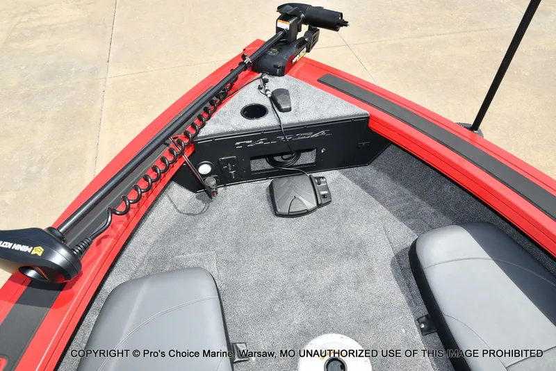 Slide: The Image of Tracker Targa V-19 Combo 2026 - 56