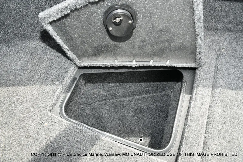 Slide: The Image of Tracker Targa V-19 Combo 2026 - 64