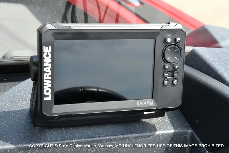 Slide: The Image of Tracker Targa V-19 Combo 2026 - 8