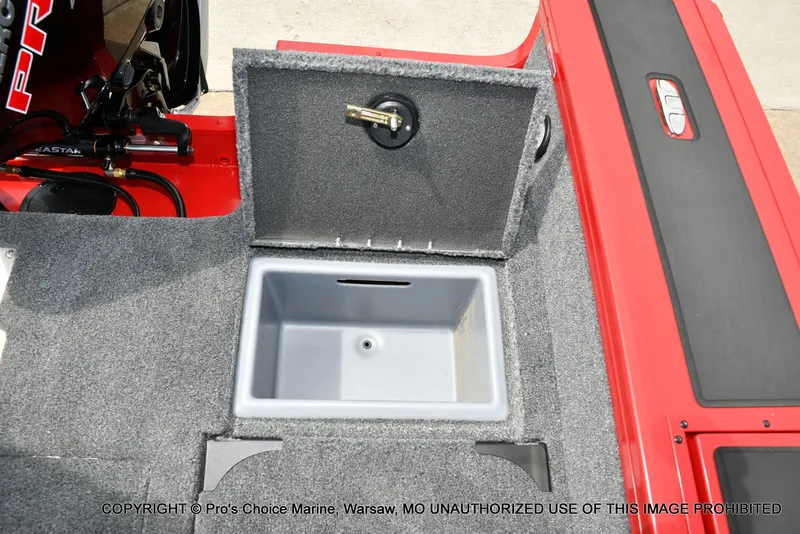 Slide: The Image of Tracker Targa V-19 Combo 2026 - 82