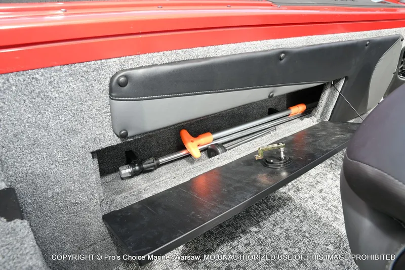 Slide: The Image of Tracker Targa V-19 Combo 2026 - 87