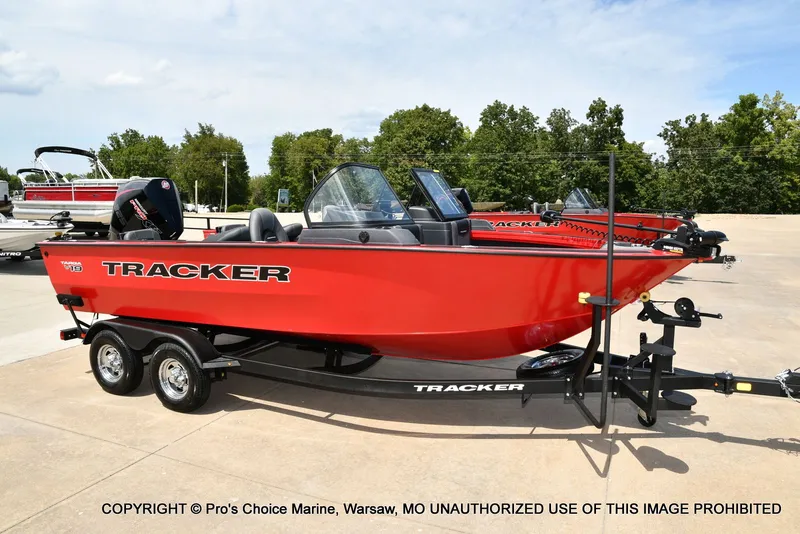 Slide: The Image of Tracker Targa V-19 Combo 2026 - 91