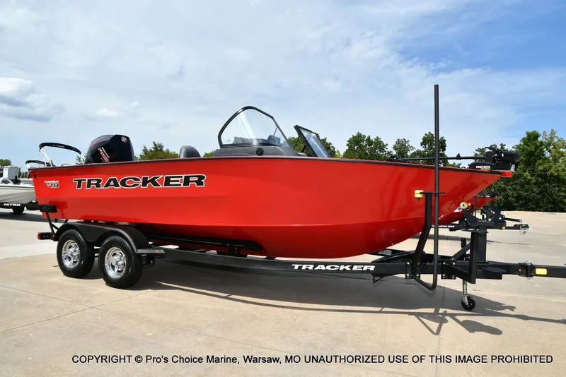 Slide: The Image of Tracker Targa V-19 Combo 2026 - 93