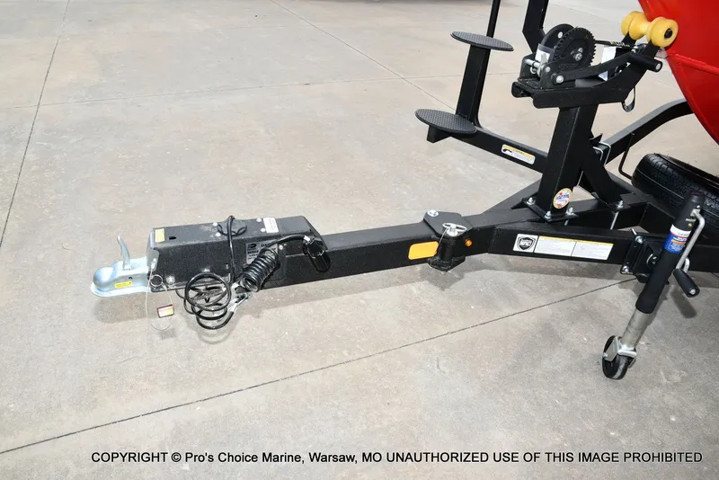 Slide: The Image of Tracker Targa V-19 WT 2026 - 24