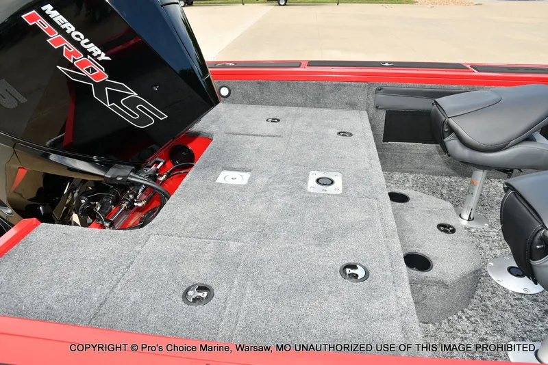 Slide: The Image of Tracker Targa V-19 WT 2026 - 32