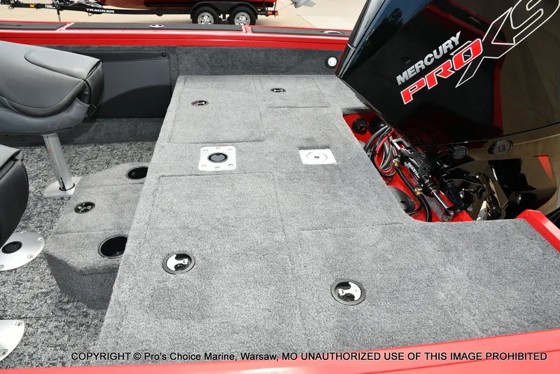 Slide: The Image of Tracker Targa V-19 WT 2026 - 33