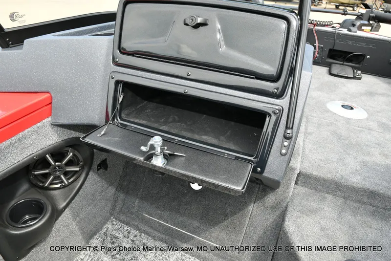 Slide: The Image of Tracker Targa V-19 WT 2026 - 44