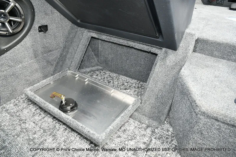 Slide: The Image of Tracker Targa V-19 WT 2026 - 48