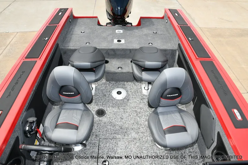 Slide: The Image of Tracker Targa V-19 WT 2026 - 65