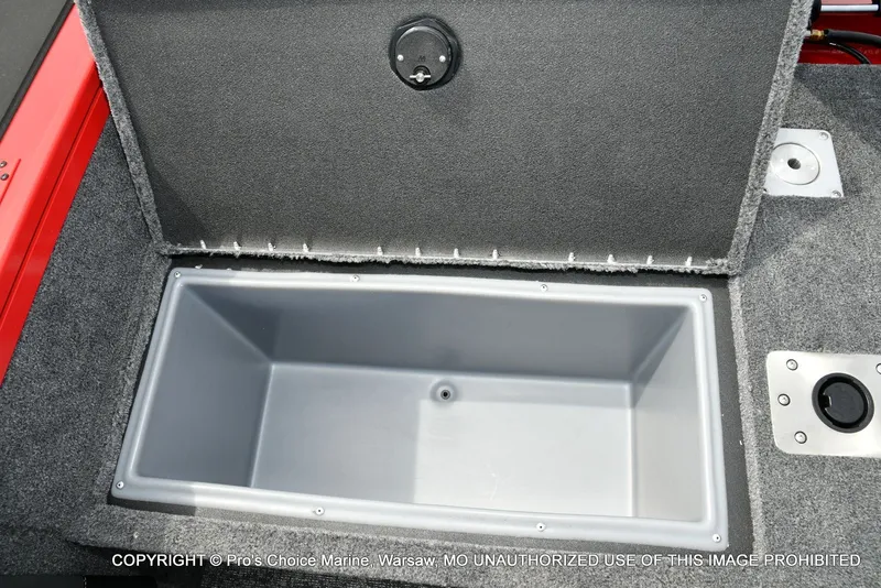 Slide: The Image of Tracker Targa V-19 WT 2026 - 77