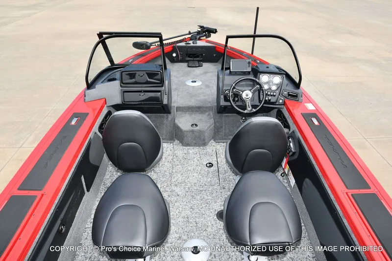 Slide: The Image of Tracker Targa V-19 WT 2026 - 8