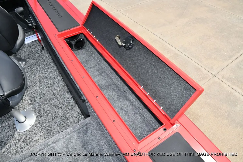 Slide: The Image of Tracker Targa V-19 WT 2026 - 81