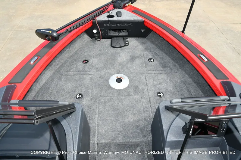 Slide: The Image of Tracker Targa V-19 WT 2026 - 9