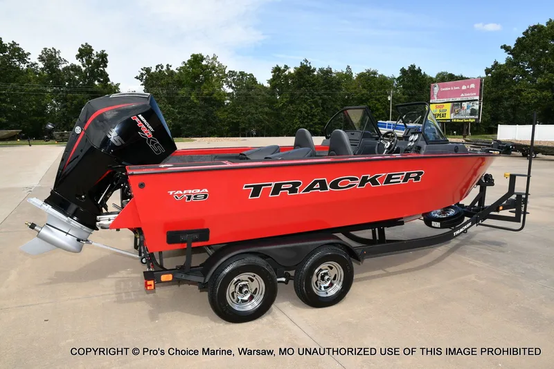 Slide: The Image of Tracker Targa V-19 WT 2026 - 90