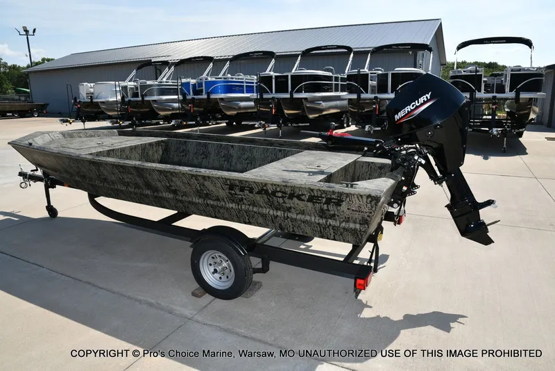 Slide: The Image of Tracker Grizzly 1648 Utility Jon w/25HP Mercury Tiller 2026 - 24