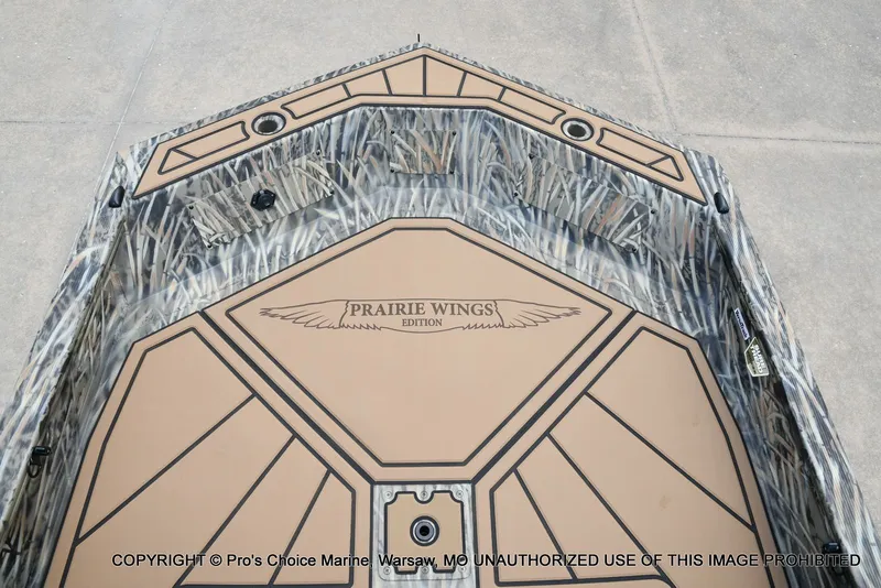 Slide: The Image of Tracker Grizzly 1650 T Prairie Wings Edition w/40HP Mercury Tiller 2026 - 15