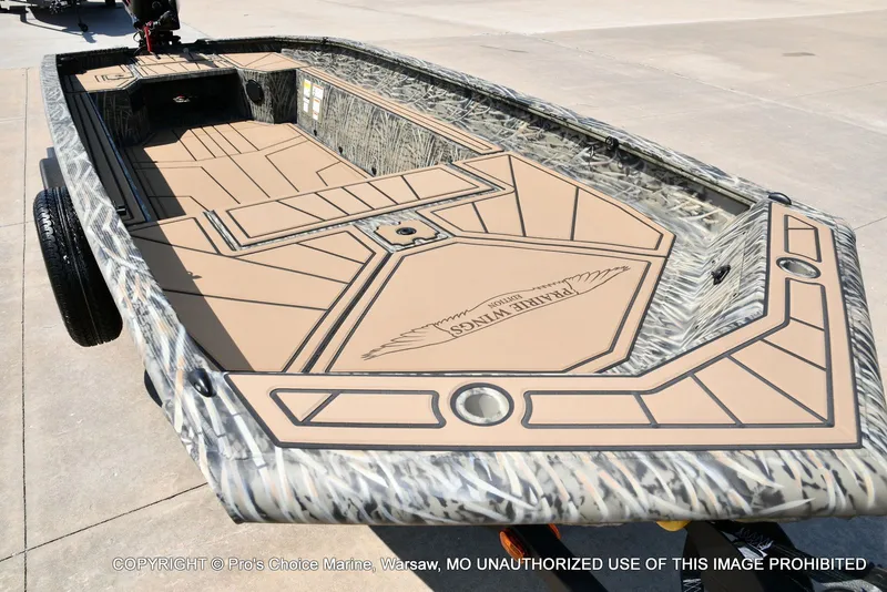 Slide: The Image of Tracker Grizzly 1650 T Prairie Wings Edition w/40HP Mercury Tiller 2026 - 26