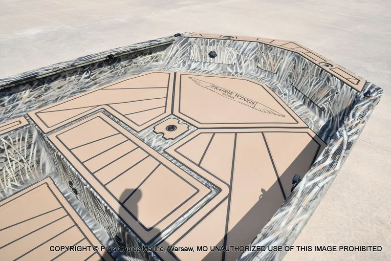 Slide: The Image of Tracker Grizzly 1650 T Prairie Wings Edition w/40HP Mercury Tiller 2026 - 27
