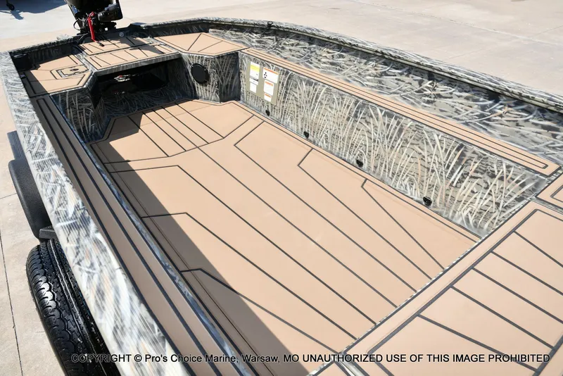 Slide: The Image of Tracker Grizzly 1650 T Prairie Wings Edition w/40HP Mercury Tiller 2026 - 28