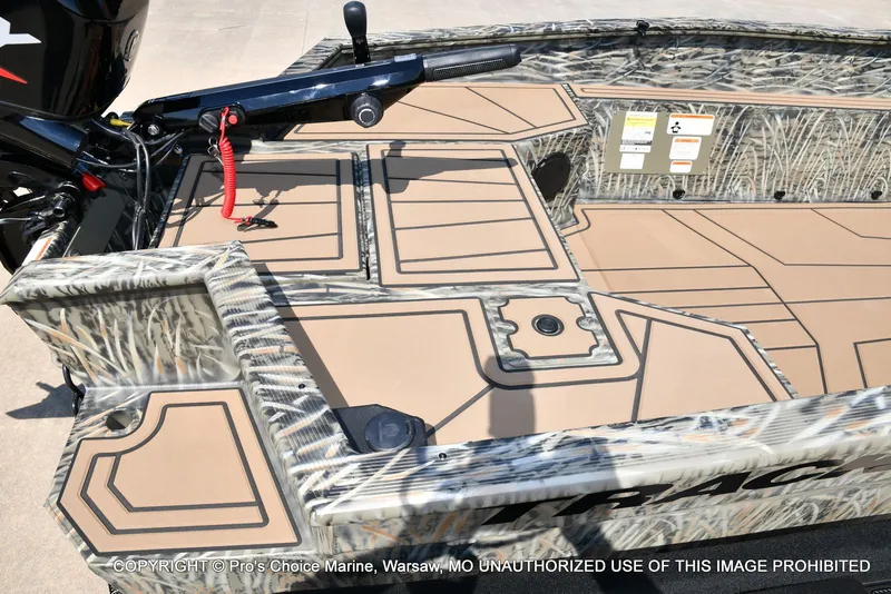 Slide: The Image of Tracker Grizzly 1650 T Prairie Wings Edition w/40HP Mercury Tiller 2026 - 30