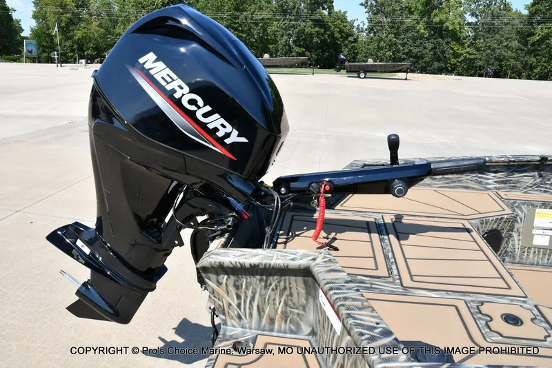 Slide: The Image of Tracker Grizzly 1650 T Prairie Wings Edition w/40HP Mercury Tiller 2026 - 4